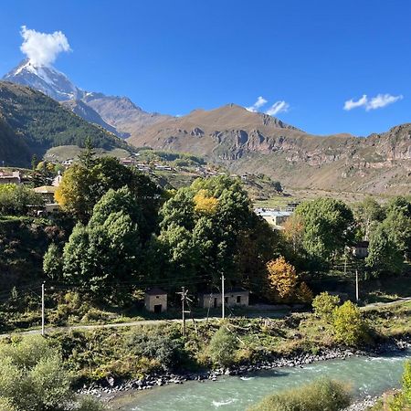 Hotel Stancia Kazbegi - City Center Екстер'єр фото