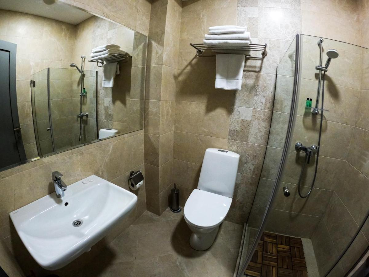 Hotel Stancia Kazbegi - City Center Екстер'єр фото