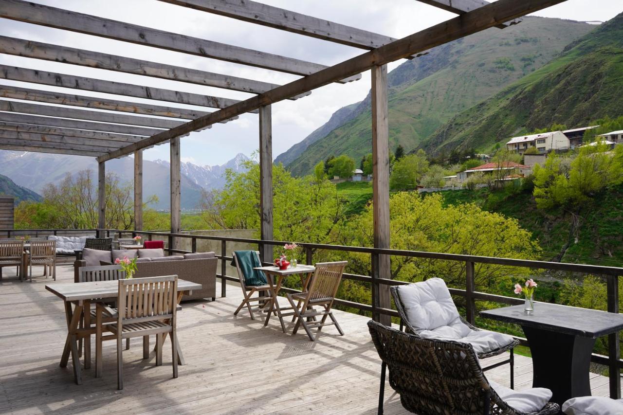 Hotel Stancia Kazbegi - City Center Екстер'єр фото