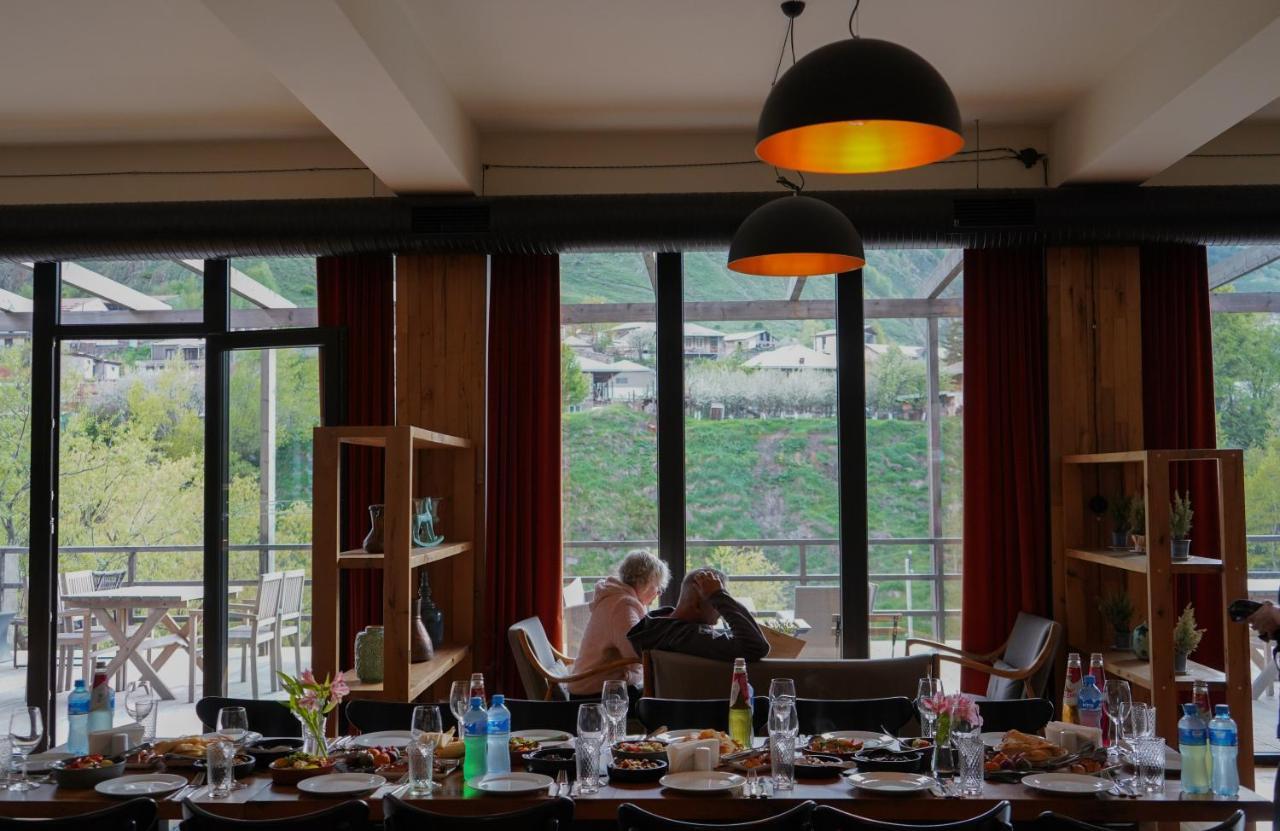 Hotel Stancia Kazbegi - City Center Екстер'єр фото