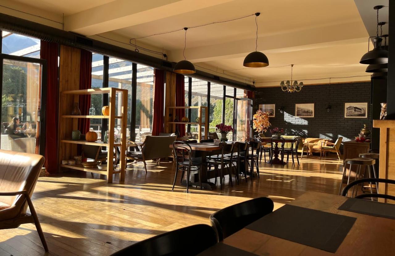 Hotel Stancia Kazbegi - City Center Екстер'єр фото